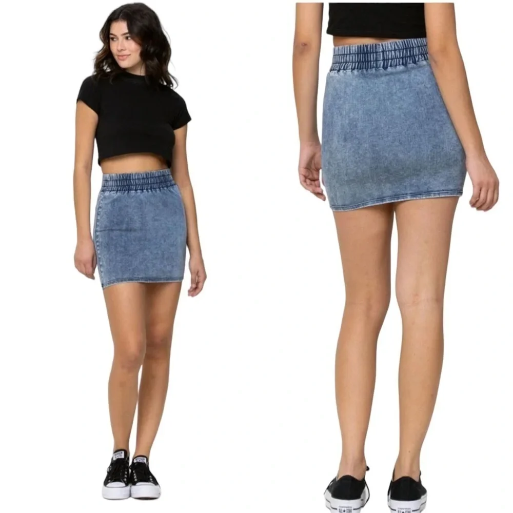 Cello Sarah Dark Wash Denim Skirt Size Small - Picture 9 of 9